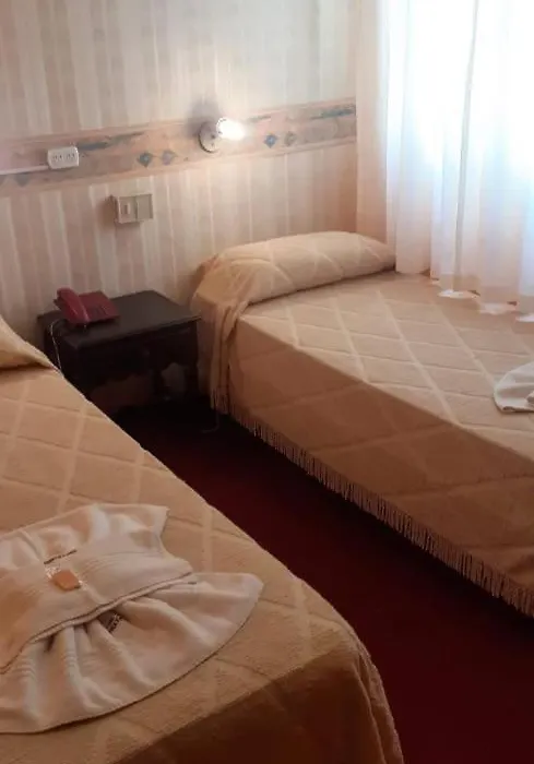 Hotel Emperatriz-1